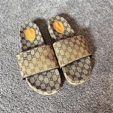 second hand gucci slides